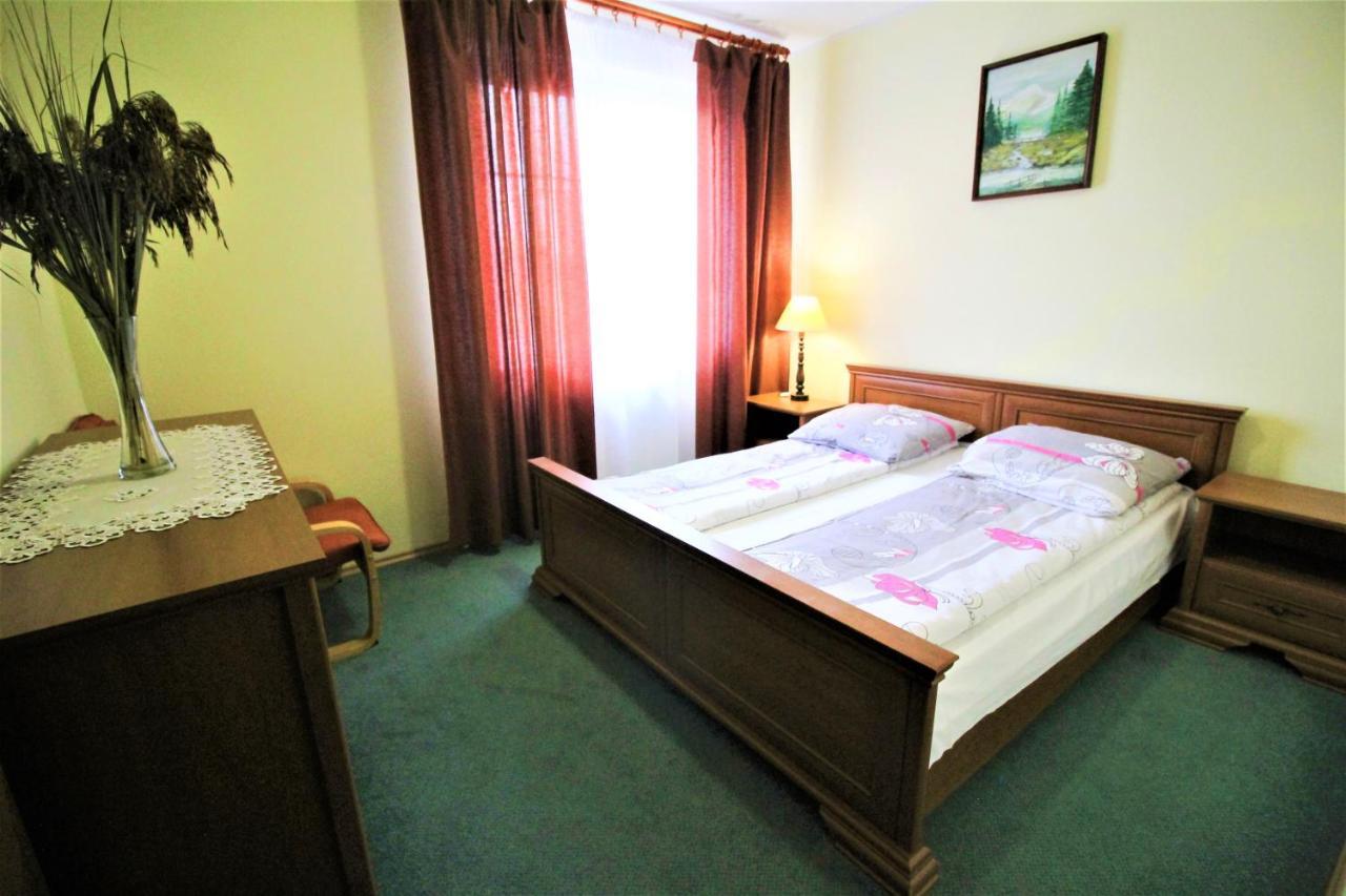 Michalek W Rowach Bed & Breakfast รอวี ภายนอก รูปภาพ