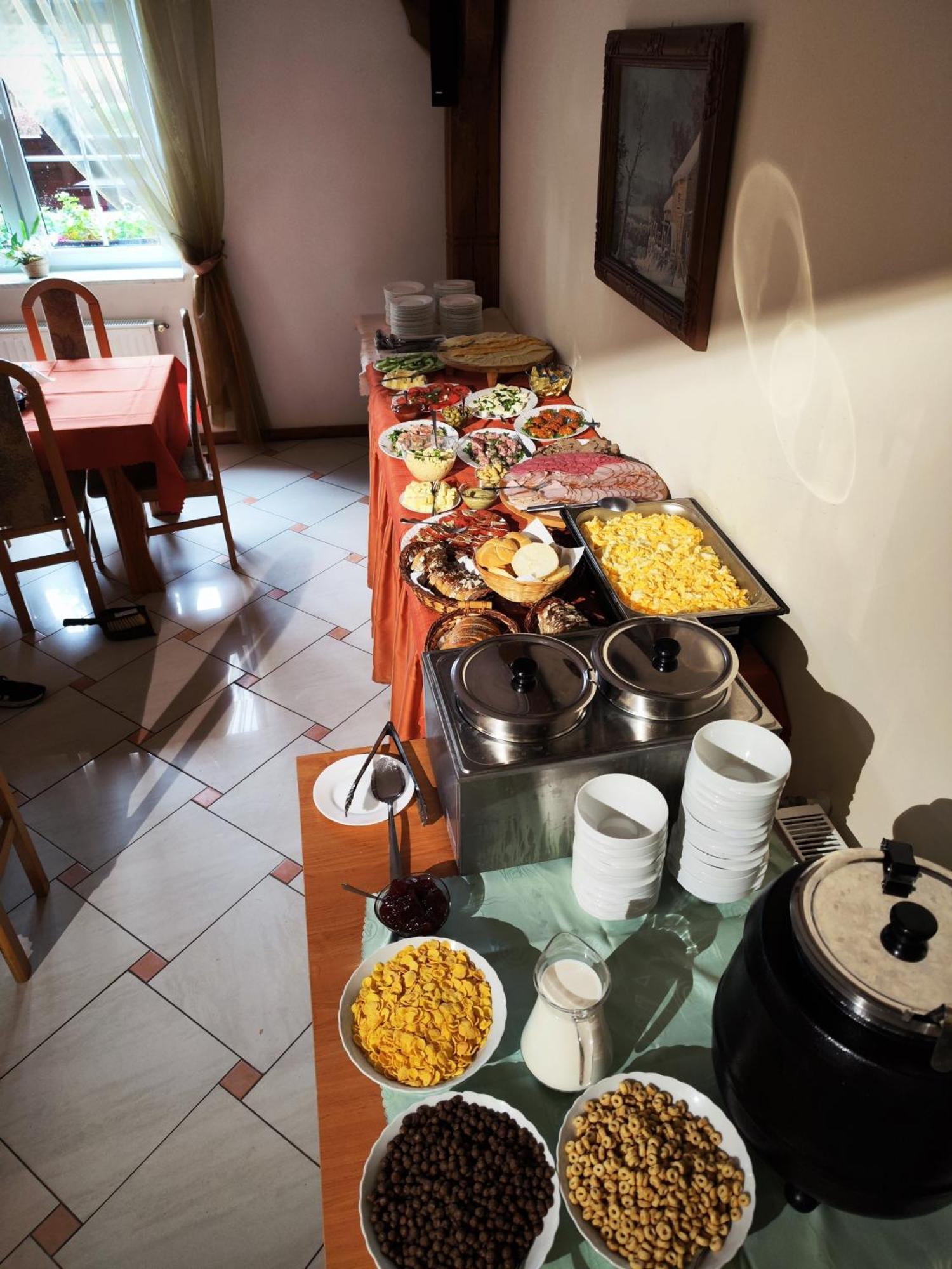 Michalek W Rowach Bed & Breakfast รอวี ภายนอก รูปภาพ