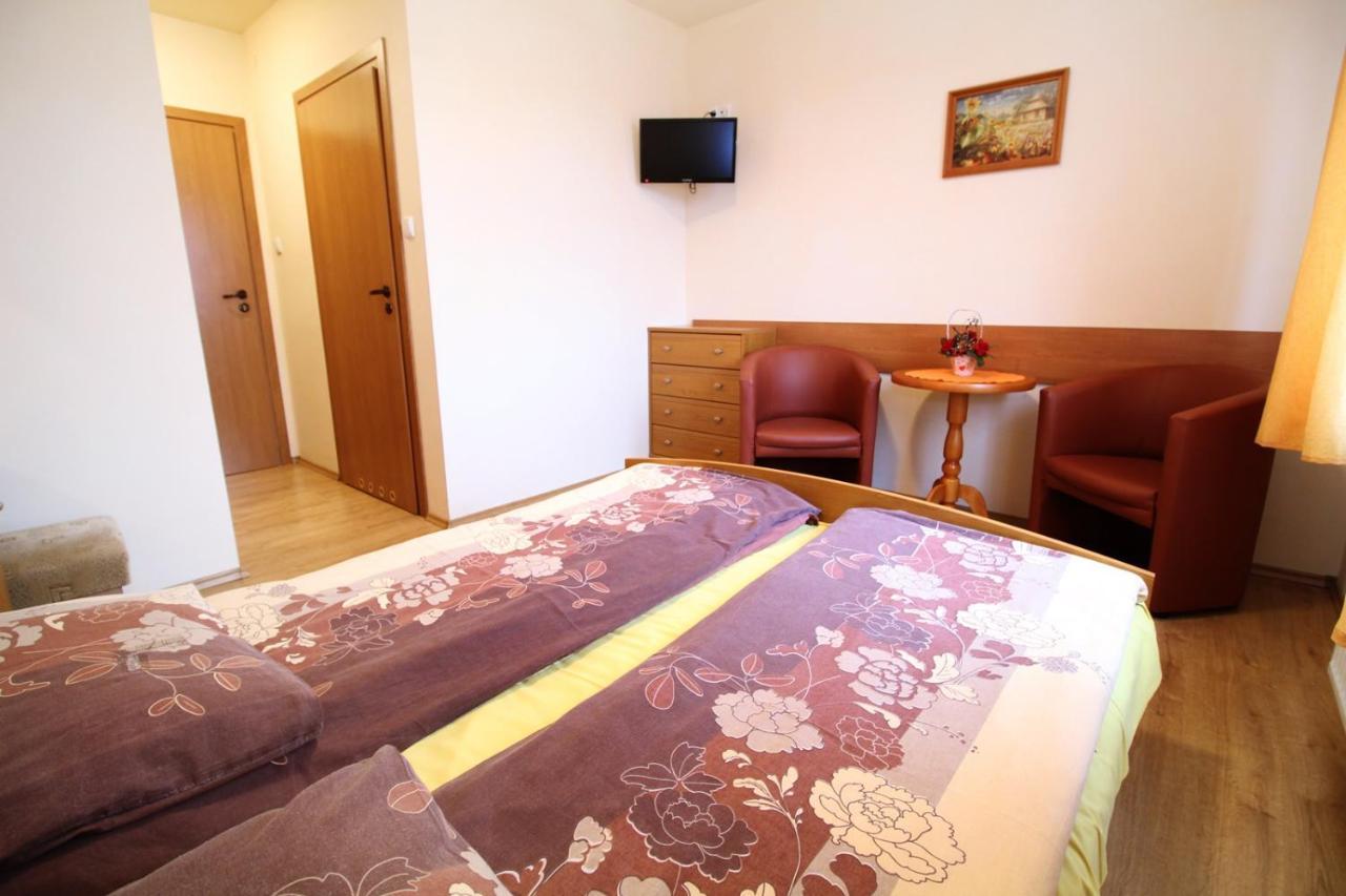 Michalek W Rowach Bed & Breakfast รอวี ภายนอก รูปภาพ